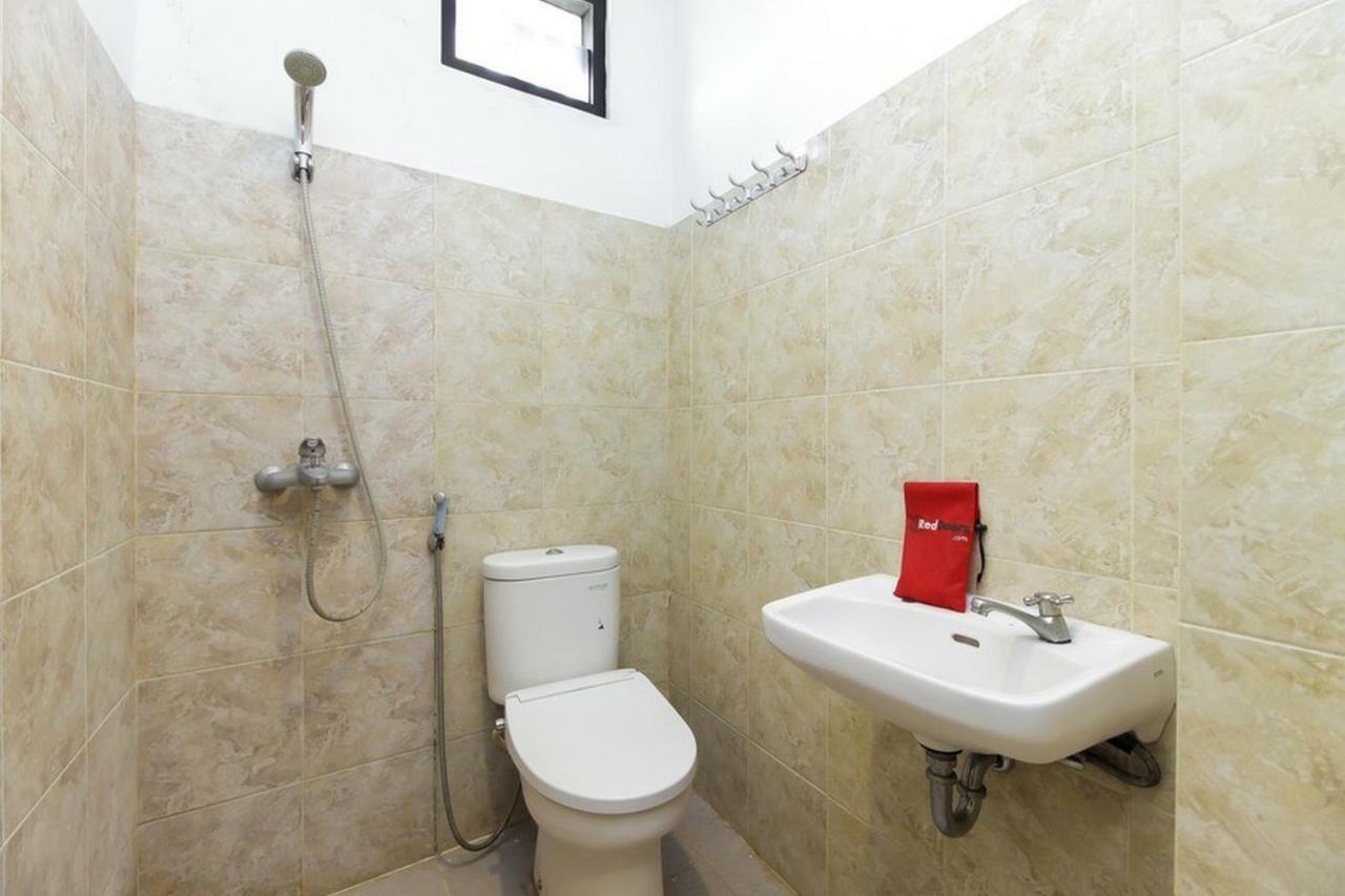 Reddoorz Plus @ Paal 2 Manado Exterior foto